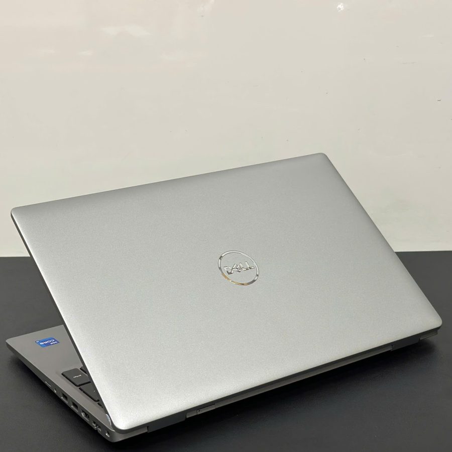Dell latitude 5520 i7 1185G7/ 8GB/ 256GB/ VGA MX450/15.6 FHD
